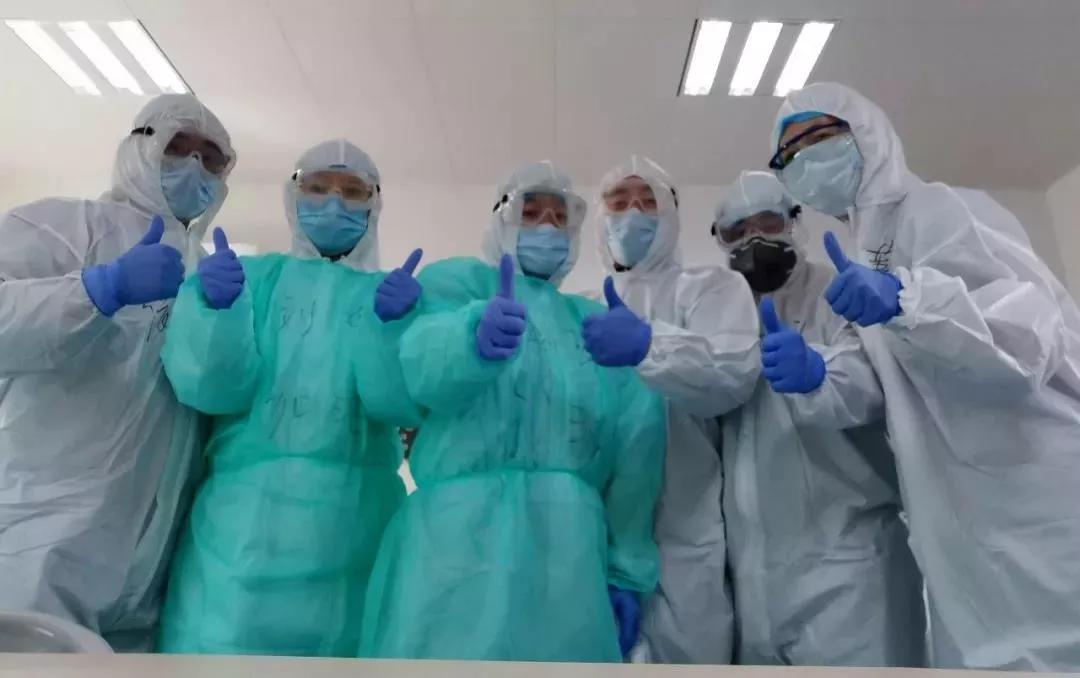 6位“战士”,每天工作14小时